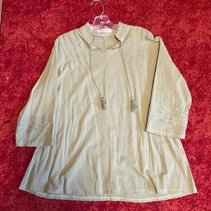 Green tunic relaxed flowing hemline